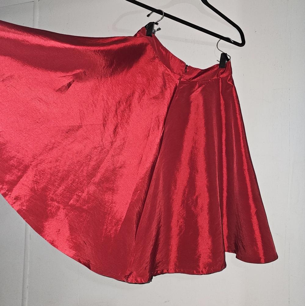 Beautiful Cherry Red  taffeta like fully satin lined  Full Circle skirt  size xl
